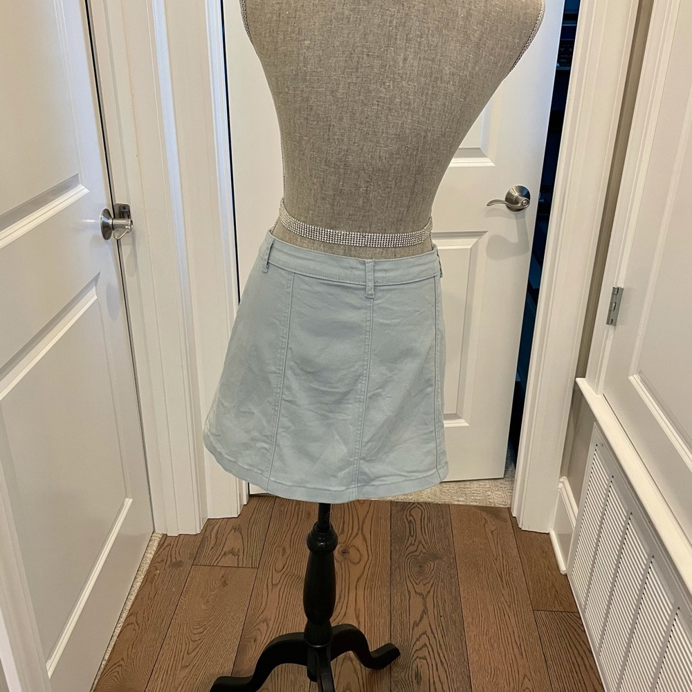 FOREVER 21 Light Blue Button Down Mini Skirt Size 27 - Picture 4 of 6